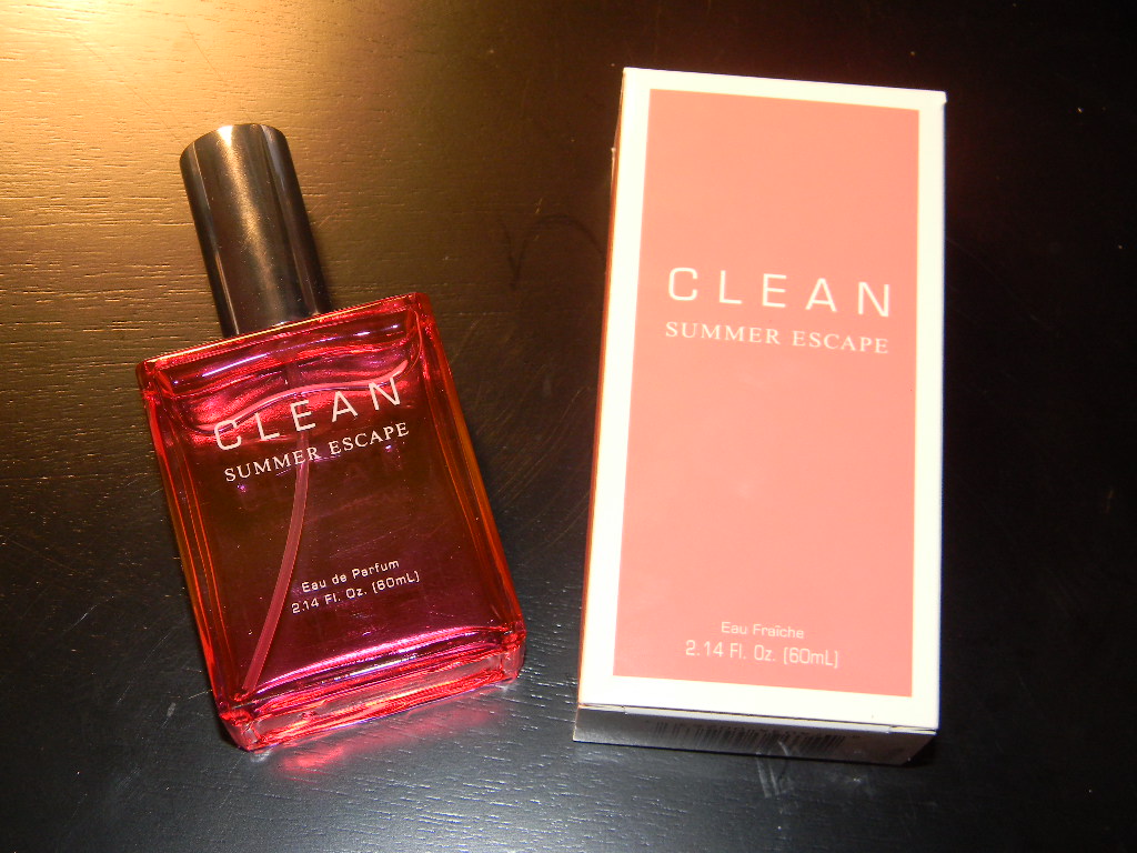 Clean Summer Escape Perfume