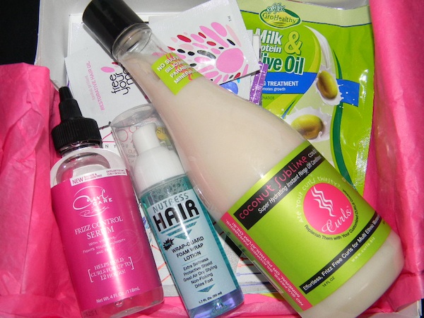 Whats inside the June 2012 CurlBOX