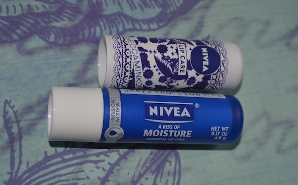 NIVEA a touch of moisture lip balm